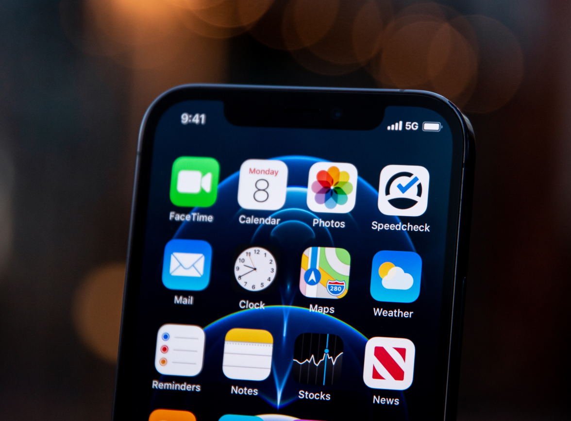孝昌苹果手机维修分享为什么 iPhone 12 在冬季会自动关机 